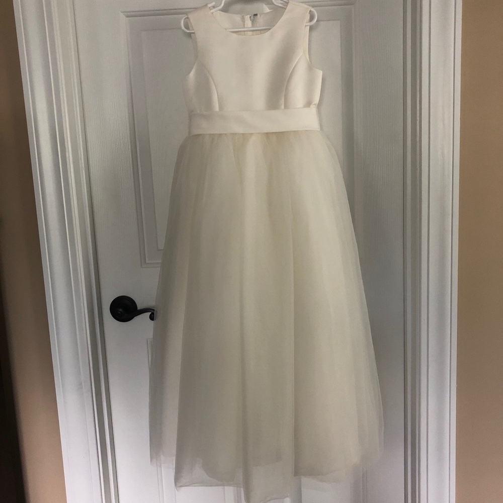 Flower Girls Dress by David’s Bridal Sz 7 Ivory